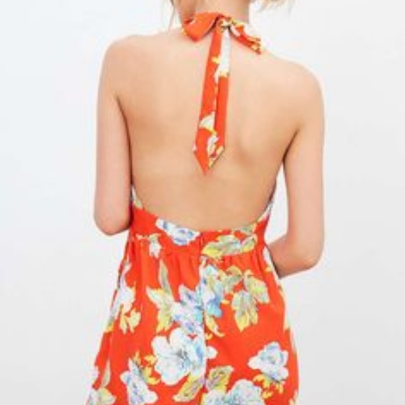 🌟 Kimchi Blue Floral Romper NWT Urban Outfitters - Picture 3 of 7
